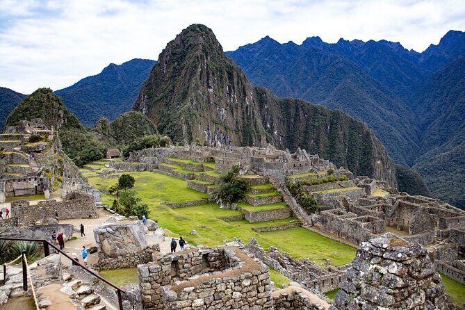 Private Tour Machu Picchu Full day - Getting Oriented in Machu Picchu Town (Where Everything Happens on Foot)