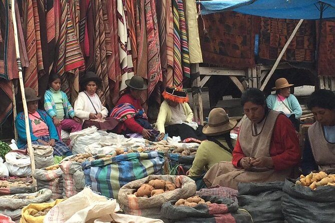 Private Tour to Pisac Market and Pisac Ruins - Awana Kancha: Hand-Worked Textiles from Alpaca and Vicuña Wool