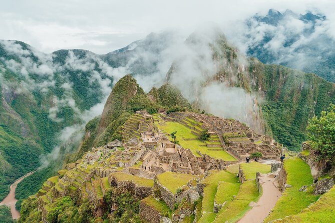 Private Tour to the Lost City: Machu Picchu in One Day - Machu Picchu guided tour: the stops that anchor your visit