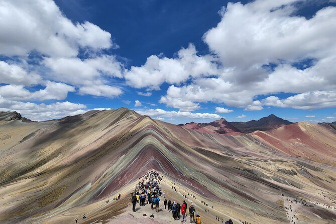 Private tour to Vinincunca Rainbow Mountain and Red Valley - A 4:00am departure that’s not fun, but it’s smart