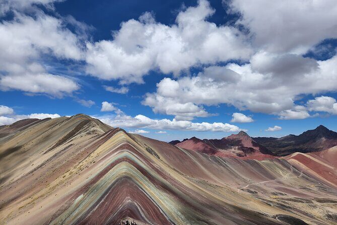 Private tour to Vinincunca Rainbow Mountain and Red Valley - Guides make the difference: bilingual care, pacing, and altitude support