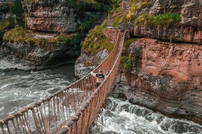Qeswachaka Inca Bridge Full Day Tour - Grutas De Q’arañahui: Caverns, Stalactites, and a Reality Check on Comfort