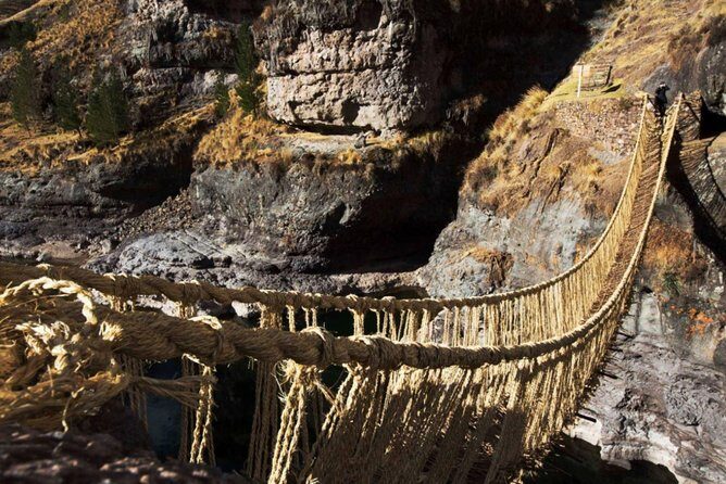 Q'eswachaka – Private Day Trip to the Last Inca Bridge - Crossing Q’eswachaka: the nerve part, the emotion part