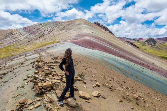 Rainbow Mountain Day Trip from Cusco - Stop 1 at Vinicunca: the 7 km trek and how to make it enjoyable