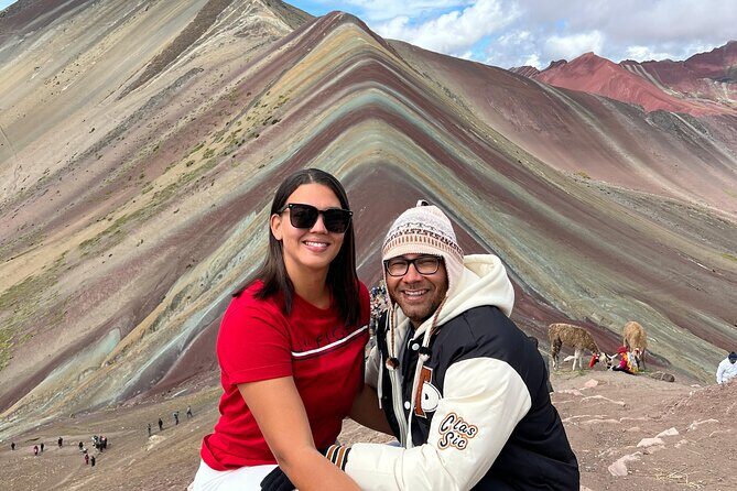 Rainbow Mountain Easy Tour Cusco - Breakfast time: fuel before the cold