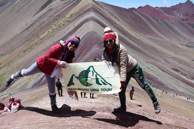 Rainbow Mountain exclusive - Vinicunca first stop: 35 minutes to spot life before the main viewpoint