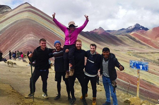 Rainbow Mountain: Full-Day Tour with Local Guide - The return descent, Cusipata lunch, and ending near Plaza Regocijo