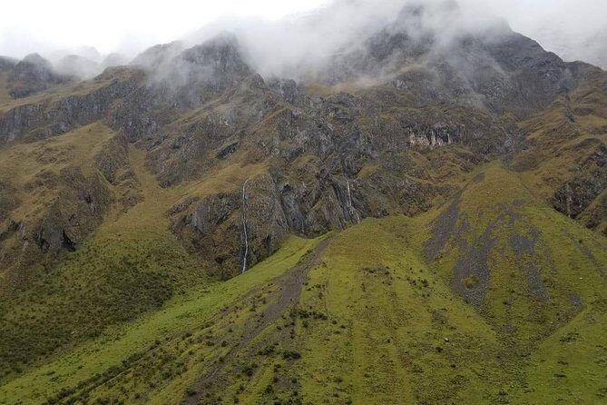 Rainbow Mountain FullDay Hike Colorful Andes Adventure from Cusco - 9:00 am logistics and private transport from Cusco