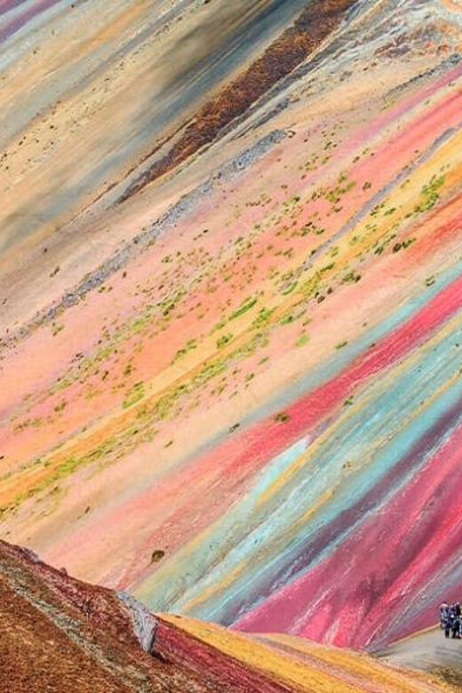 Rainbow mountain horseback riding tour + Buffet Lunch - Guides, Oxygen, and the Small-Group Advantage