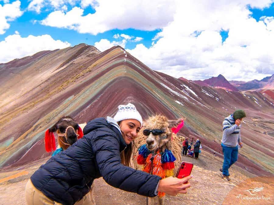 Rainbow mountain horseback riding tour + Buffet Lunch - The Early Start: Pickup, Cusipata Breakfast, and Altitude Reality