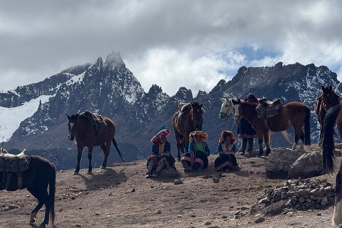 Rainbow Mountain on Horseback 1-Day Tour - Guides in control: Jorge, Mauro, and Edwin’s style