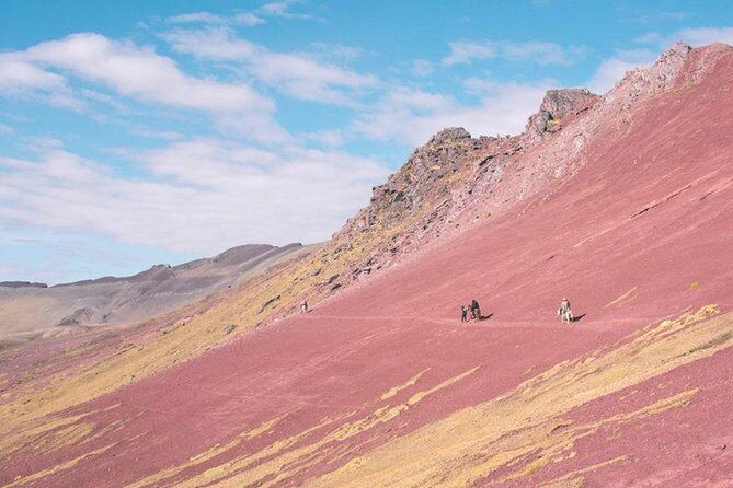 Rainbow Mountain & Red Valley (first ones to arrive)6 Small Group - The Vinicunca (Rainbow Mountain) hike: 5 km, 5,033 m, and that last push