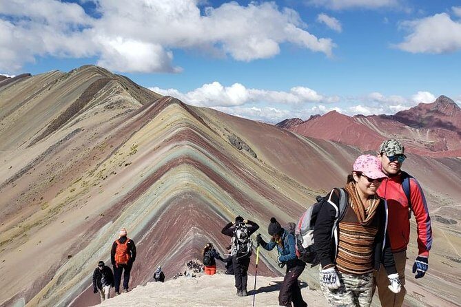 Rainbow Mountain Tour with Short Hike - Group size, language, and how the day feels