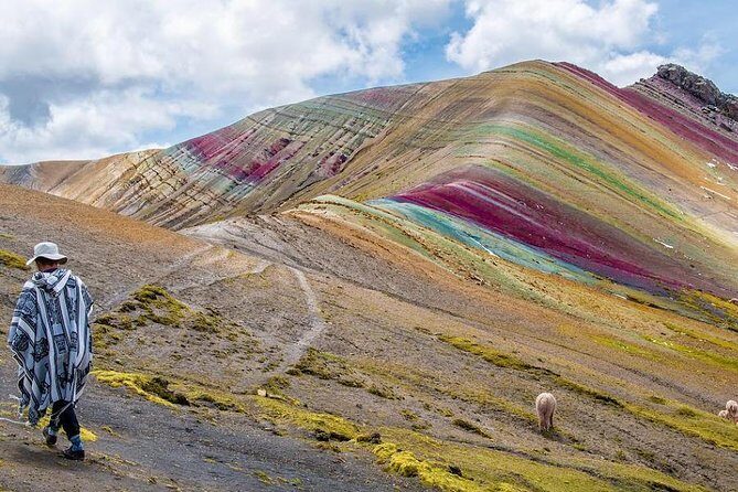 Rainbow Mountain - Vinicunca (Day Trip) - Cusco pickup and the South Valley drive: getting there before the crowding effect