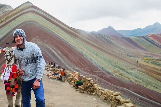 Rainbow Mountain Vinicunca Full-Day Tour from Cusco - Descent to Pitunarca: Lunch and the Moment Your Legs Finally Exhale