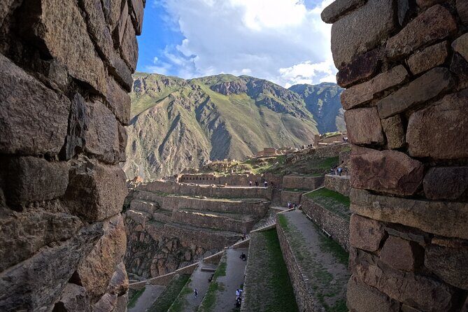 Sacred Valley and Machu Picchu 2 Day Tour with Hotel - Ollantaytambo: fortress vibes and Wiracocha rock formations