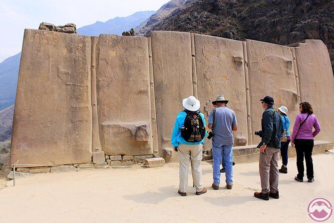 Sacred Valley and Maras and Moray Full Day with Small Group Tour - Stop 4: Ollantaytambo ruins plus an old town grid
