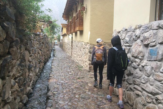 Sacred Valley and Maras and Moray Full Day with Small Group Tour - Stop 5: Chinchero’s market, myth, and the big Inca wall