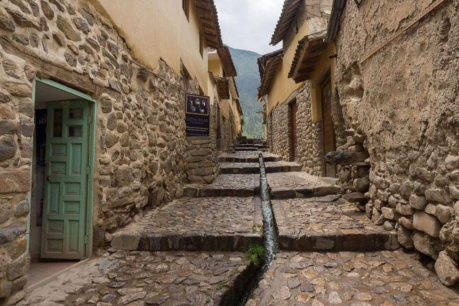 Sacred Valley: Chinchero, Maras, Moray, Ollantaytambo Private or Small-Group - Moray’s crater terraces: why the Incas tested temperature for crops
