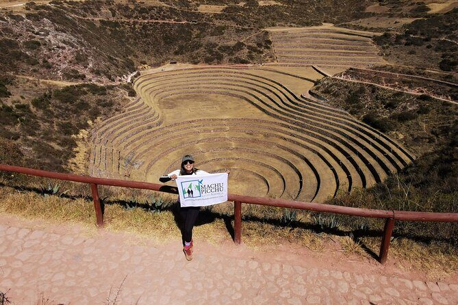 Sacred Valley: Chinchero, Moray, Maras Salt Mines & Ollantaytambo - Chinchero weaving, plus the Tupac Inca Yupanqui royal house