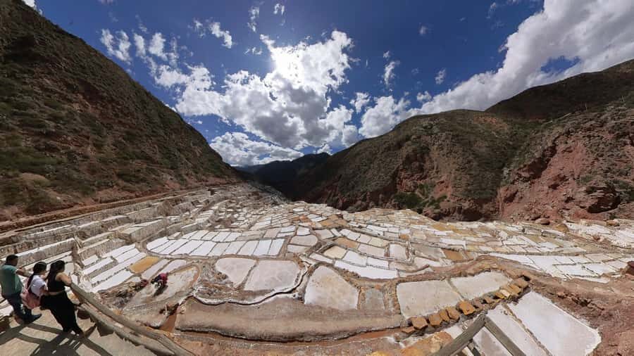 Sacred valley MorayMaras Chinchero Ollantaytambo pisaq 1 day - Chinchero (1 hour): colonial architecture, craft fair energy, and Inca roots