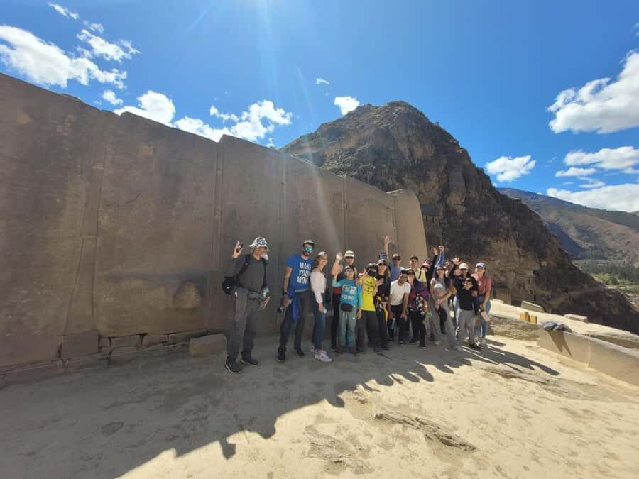 Sacred valley MorayMaras Chinchero Ollantaytambo pisaq 1 day - Urubamba buffet lunch (1 hour): good fuel, but manage expectations