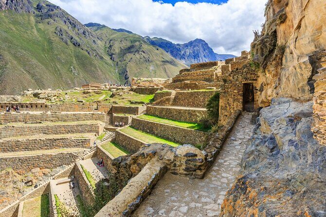 Sacred Valley of the Inkas Tour - Salinas de Maras Salt Mines: Ancient Extraction and the Local Market Side