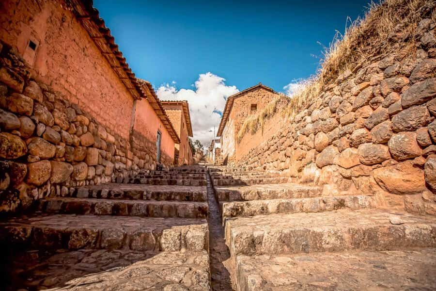 Sacred Valley: Ollantaytambo, Chinchero And Yucay With Lunch - Living Museum of Yucay: Craft Demonstrations You Can Actually Picture