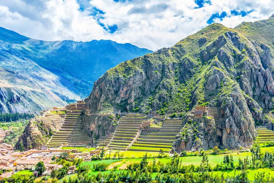 Sacred Valley: Ollantaytambo, Chinchero And Yucay With Lunch - Chinchero: Inca-Era Textiles, Artisan Traditions, and Market Color
