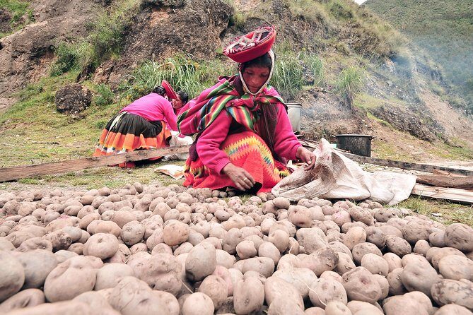 Sacred Valley to Machu Picchu Superior - Guides and the small-group advantage: what you actually notice