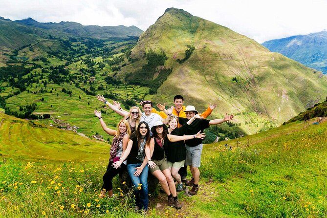 Sacred Valley Tour Including Lunch, Scape the Crowd - Getting Started in Cusco: Regocijo Square and a Calm 8:00am Launch