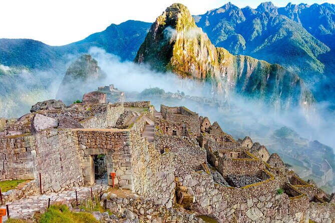 Sacred Valley Tour with Machu Picchu by Panoramic Train 2-Day - Day 1 in the Sacred Valley: Chinchero, Moray, Maras salt mines, and Ollantaytambo