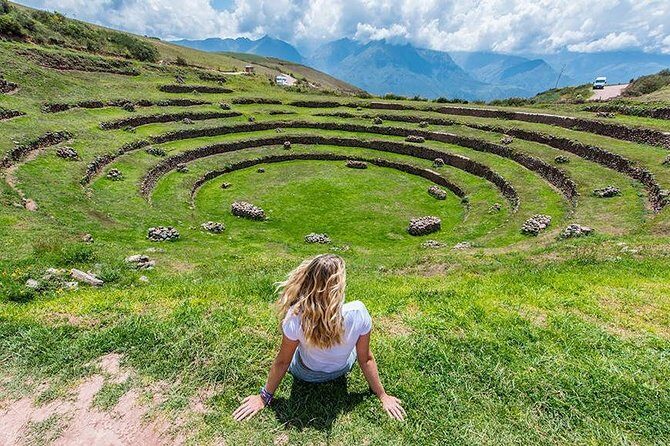 Sacred Valley VIP (Day Trip) - Urubamba lunch: included buffet with a vegan option