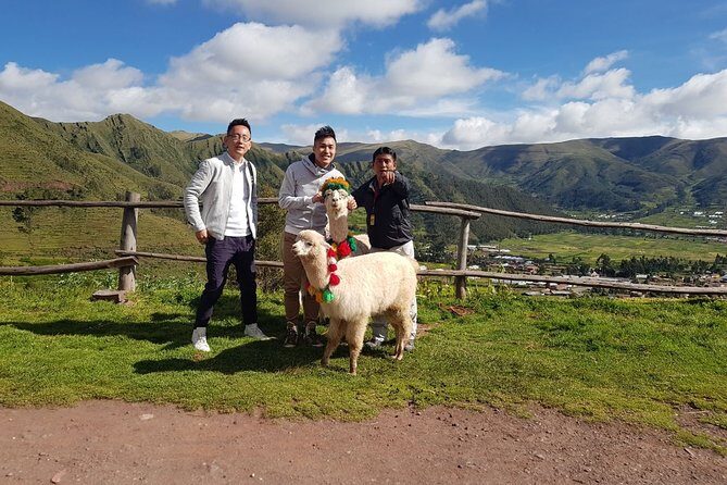 Sacred Valley with Moray and Salineras Private Full-Day Tour - Pisac’s Market and Ruins: Crafts, Ceramics, and Fortified Inca Design