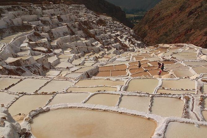 Sacred Valley with Moray & Salt Mines I Full Day Tour - Chinchero: Textiles First, Then the Archaeological Site