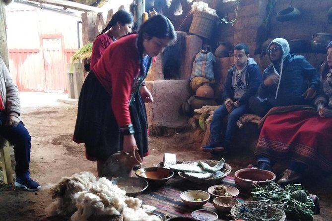 Salineras Tour of Maras, Moray and Sacred Valley of the Incas - Chinchero first: a quick guided cultural stop