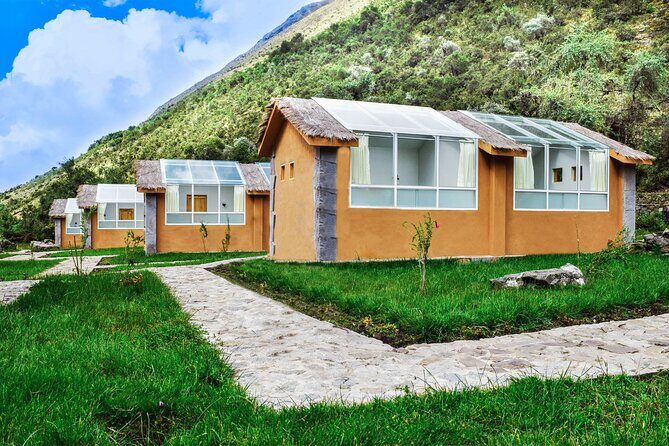 Salkantay Trek 5D/4N with Glass Cabins, Domes and Hobbit House - Cusco’s early start: from valley stops to Humantay Lagoon views