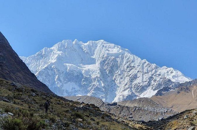 Salkantay Trek to Machupicchu 4 Days and 3 Nights - Your guide and group size: what makes the experience feel human