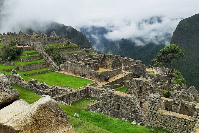Short Inca Trail hike to Machupicchu 2 days 1 night - Wiñay Wayna: Agricultural Terraces You’ll Actually See