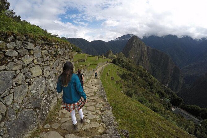 Short Inca Trail Machu Picchu - The train rides, the return to Cusco, and how transportation is handled