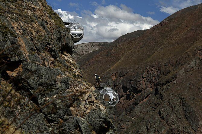 Skylodge Sacred Valley Overnight, Via Ferrata & Zip Line Adventure from Cusco - Dinner and wine with the views: why the timing matters