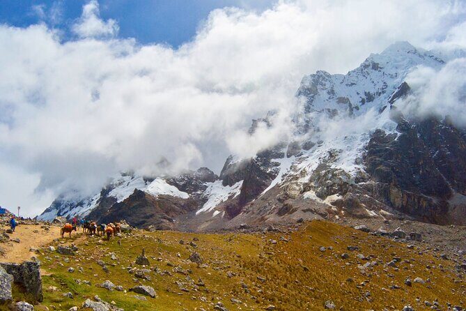 Small Group 5 Days Salkantay and Machu Picchu by Llactapata Tour - Day 4: Llactapata on the Inca trail, then to Hidroeléctrica and Aguas Calientes
