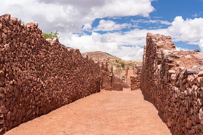 South Valley Private Tour: Tipón, Pikillacta and Andahuaylillas - Guide quality: what good explanation changes in your experience