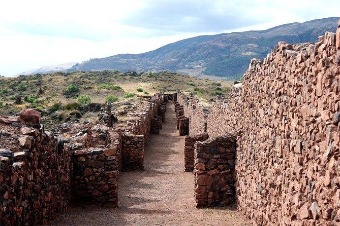 South Valley Tour (Half Day) - Pikillaqta and Oropesa: Wari adobe ruins and the bread-capital detour