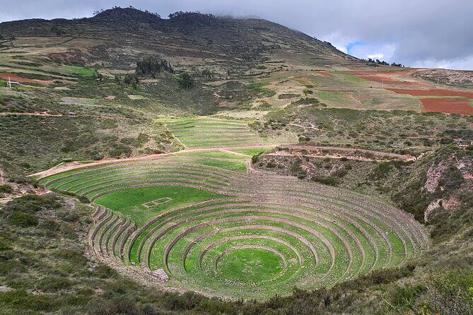 The best tour to the Sacred Valley: 1 day of history and Inca landscapes - Urubamba River lunch: a buffet break with veg and vegan options
