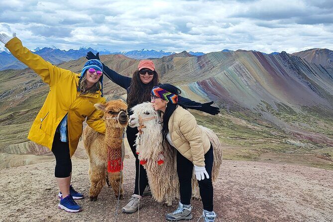 Tour de 1 dià a la montaña de colores - The Trek to Vinicunca Rainbow Mountain: Pace, Views, and Gear