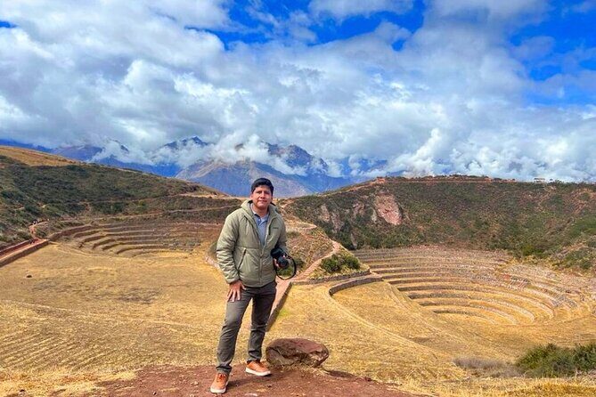 Tour Sacred Valley with Maras and Moray - Stop 4: Urubamba buffet lunch—where the day gets easier