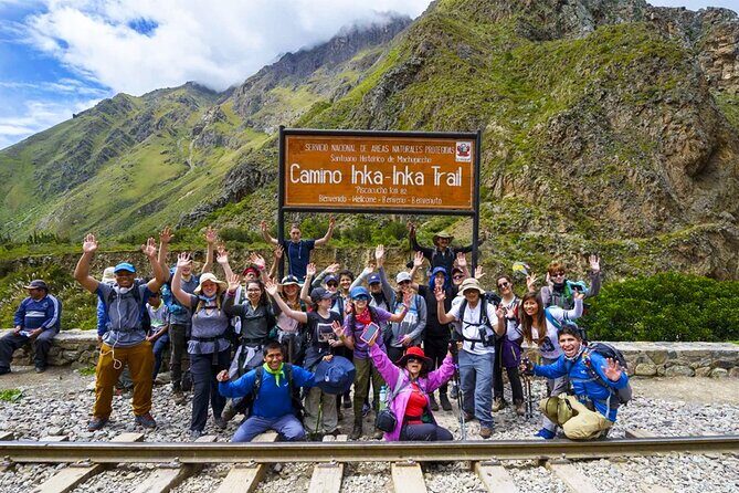Traditional Inca Trail Adventure to Machu Picchu in 2-Days - Night in Aguas Calientes: The Comfort Move That Makes Day 2 Work