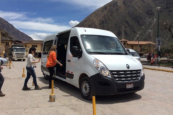 Unforgettable Experience in the Sacred Valley of the Incas Cusco - Pisac: market energy and an archaeological park in the same stop