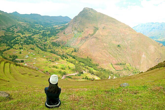 Visit to the Sacred Valley with a Guide in One Day - Pisac: market energy plus an Inca footprint